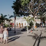 Bubu 1-a * Los Cristianos (Tenerife)